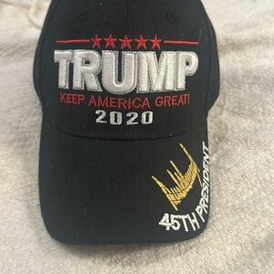 Trump hat